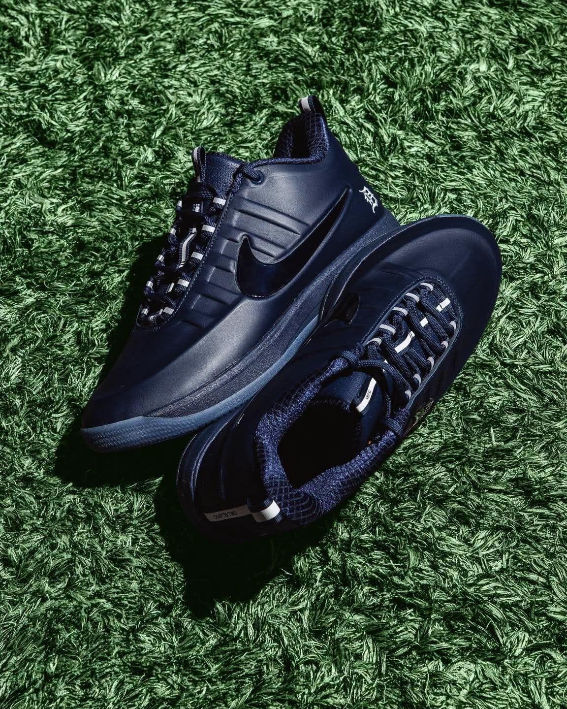 「Nike Book 2 SE 底特律老虎队!藏蓝镜面Swoosh,低调狠货自带杀气」